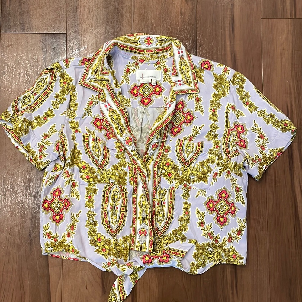 Anthropologie button up perfect for summer